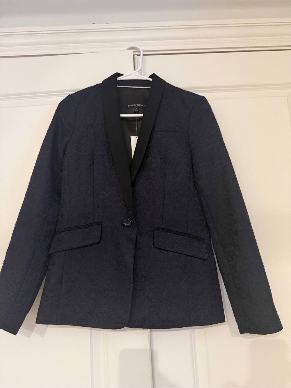 NWT Banana Republic Navy Jacquard Single-Button Blazer with Black Notch Lapel